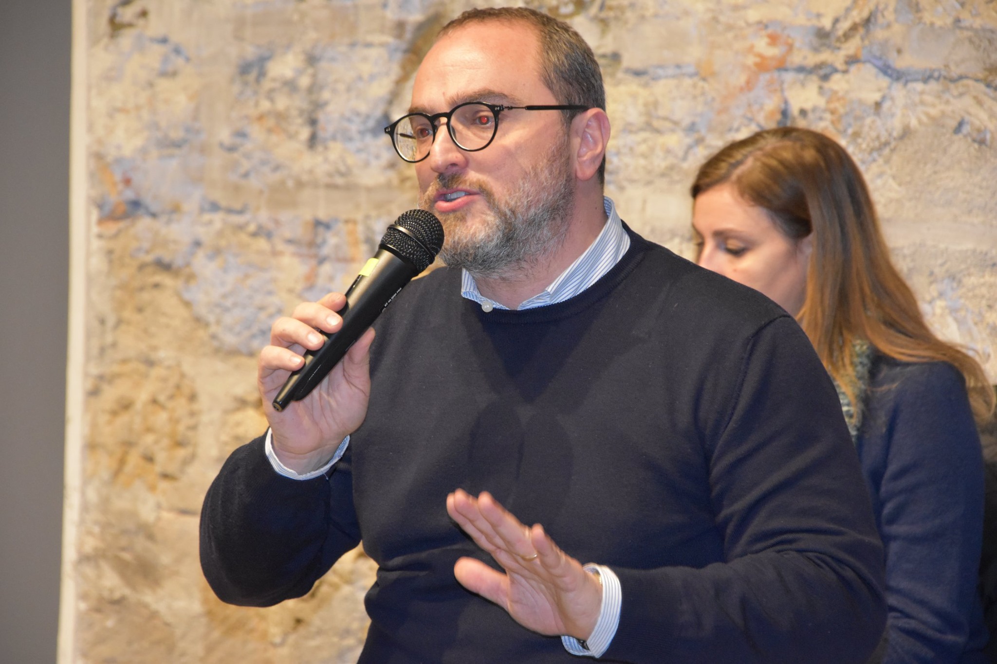 Ex assessore Catania ai suoi haters: “Le sentenze arriveranno presto, intanto vi cancello”