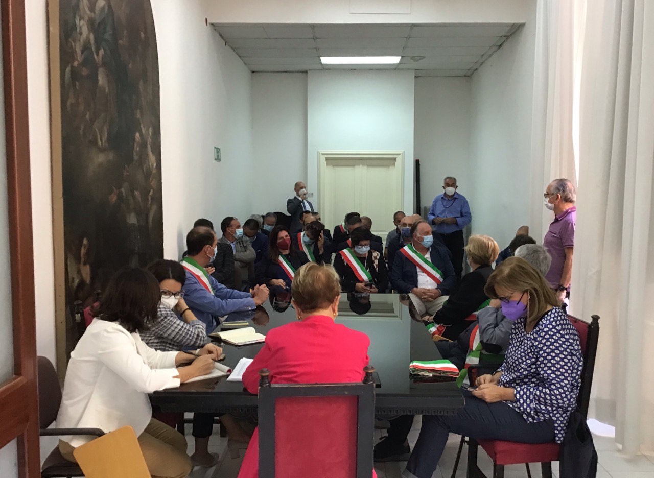 “Terra è Vita”, Sindaci e agricoltori incontrano il Prefetto di Agrigento “Terra è Vita”, Sindaci e agricoltori incontrano il Prefetto di Agrigento