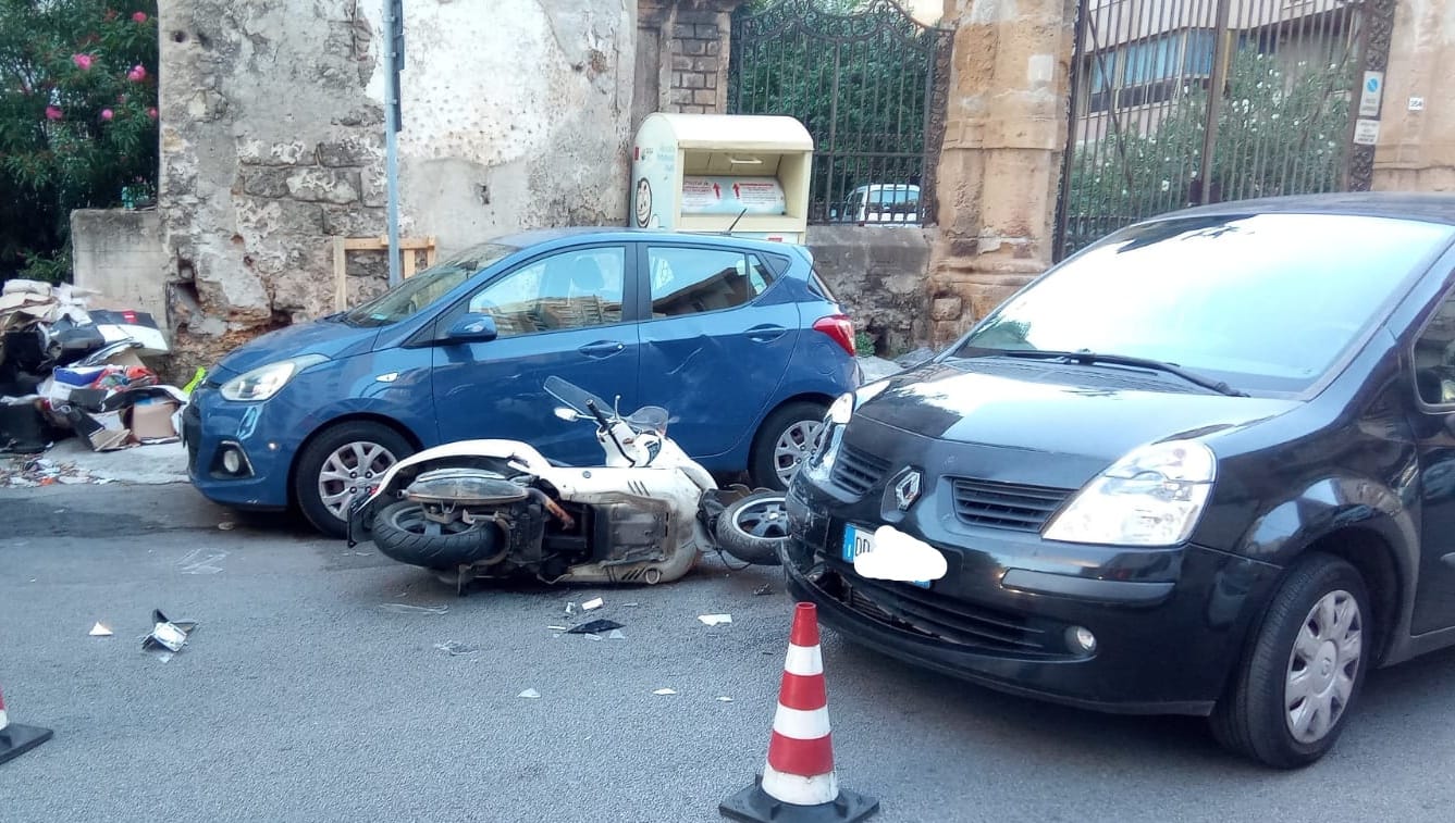 Quattro incidenti in poche ore: feriti e traffico in tilt a Palermo – Foto