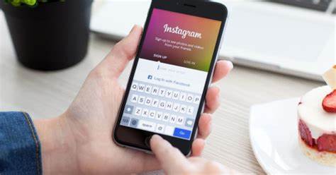 “Instagram, il tuo account è stato sospeso”: migliaia di utenti bloccati senza motivo