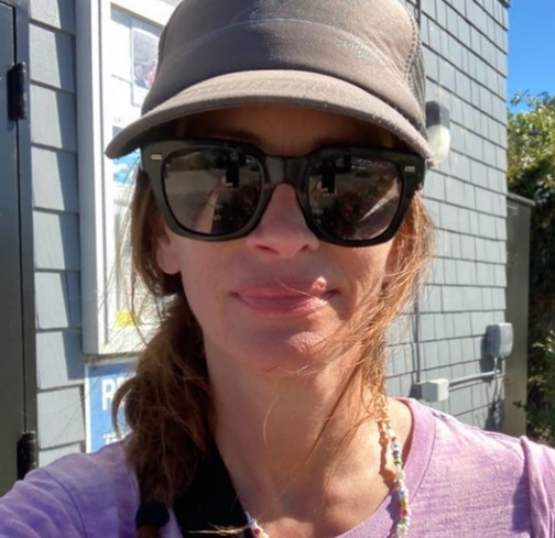 Incassi al cinema, la coppia Clooney-Roberts subito in testa con “Ticket to Paradise”