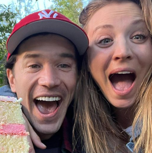 Kaley Cuoco incinta, la star di “The Big Bang Theory” in attesa del primo figlio