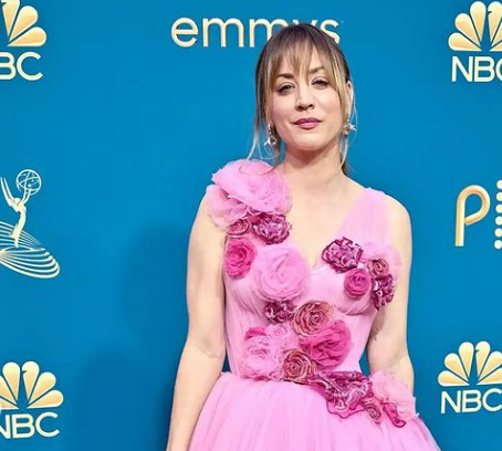 Kaley Cuoco incinta, la star di “The Big Bang Theory” in attesa del primo figlio