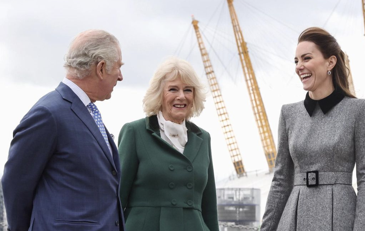 Kate Middleton, quarto figlio come la regina Elisabetta: “Ha convinto il principe William”