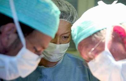 Laparoscopia da sveglia su paziente di 93 anni: intervento record nel Milanese