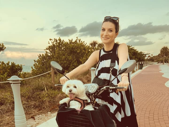 Laura Pausini festeggia la prima comunione della figlia Paola, sui social gli scatti più belli Laura Pausini festeggia la prima comunione della figlia Paola, sui social gli scatti più belli