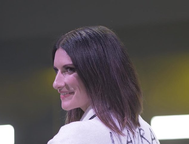 Laura Pausini festeggia la prima comunione della figlia Paola, sui social gli scatti più belli Laura Pausini festeggia la prima comunione della figlia Paola, sui social gli scatti più belli