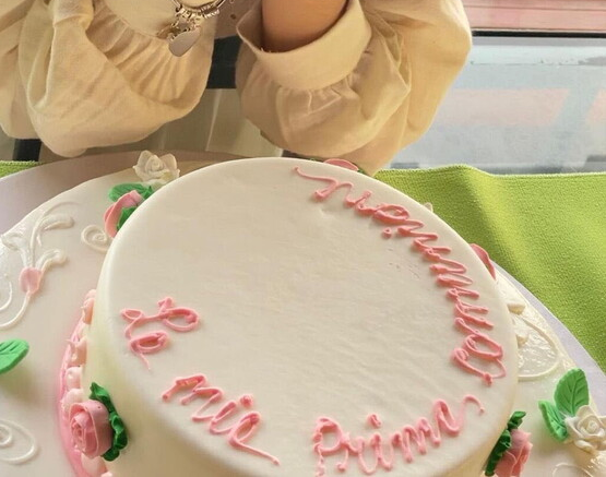 Laura Pausini festeggia la prima comunione della figlia Paola, sui social gli scatti più belli Laura Pausini festeggia la prima comunione della figlia Paola, sui social gli scatti più belli