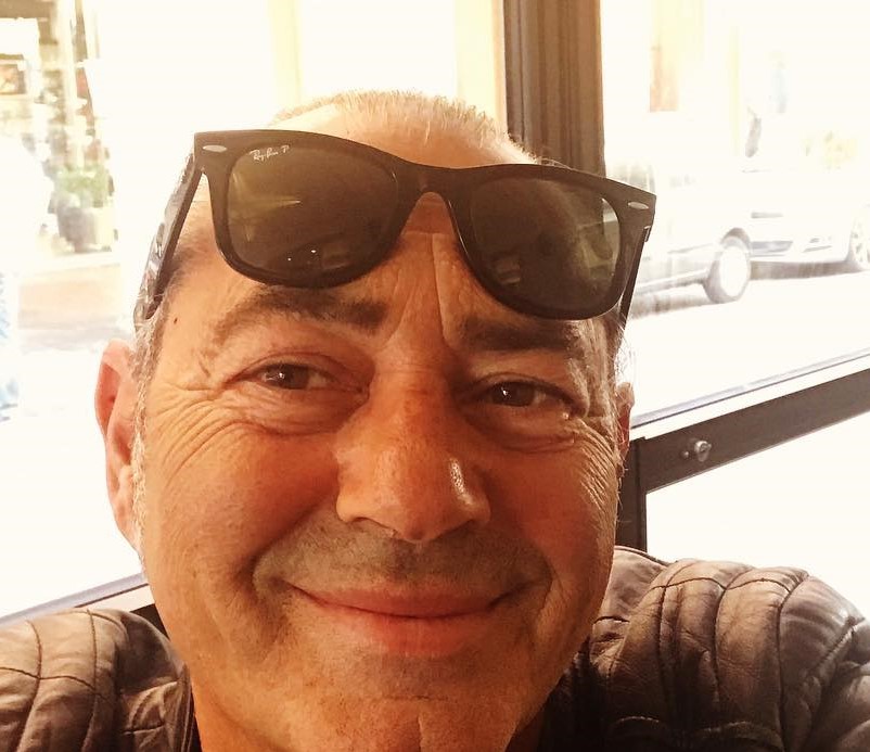Da Farfallina a Mare Mare, Luca Carboni compie 60 anni: cantautore bolognese doc Da Farfallina a Mare Mare, Luca Carboni compie 60 anni: cantautore bolognese doc