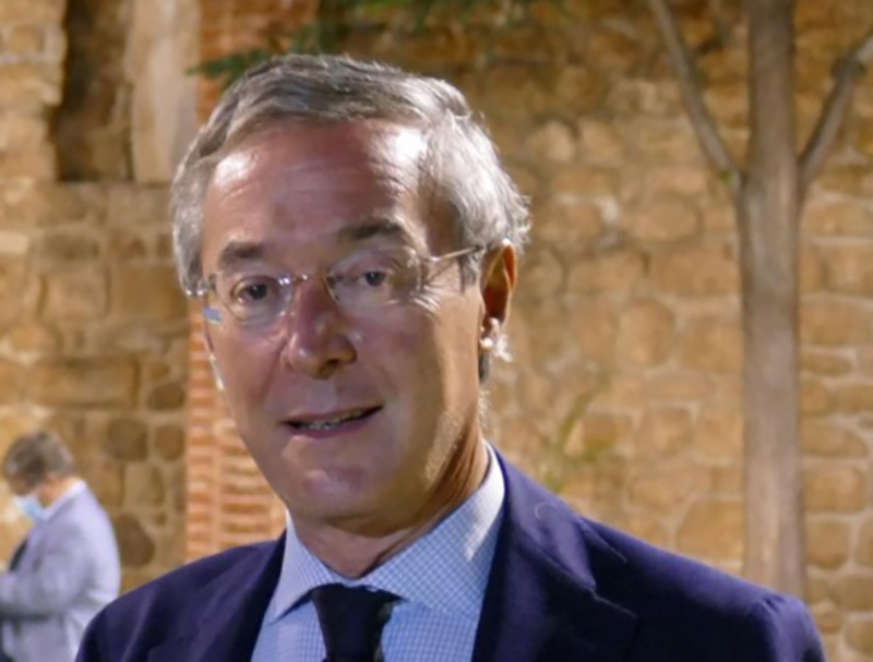 Gela, nuova Giunta sotto l’albero, Greco punta a fine mandato