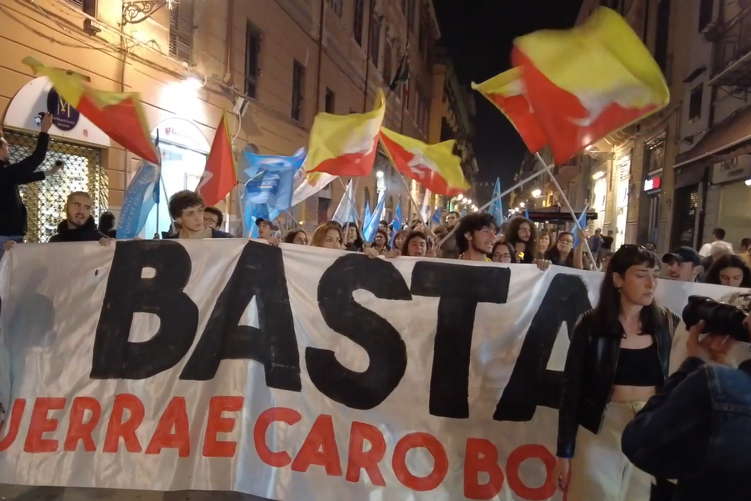 Fiaccolata contro i rincari a Palermo: “Vogliamo lanciare un messaggio alla politica”