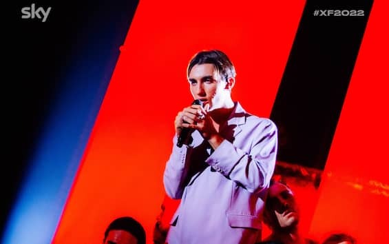 X Factor 2022 live: Matteo Siffredi primo eliminato, chi è il giovane talento
