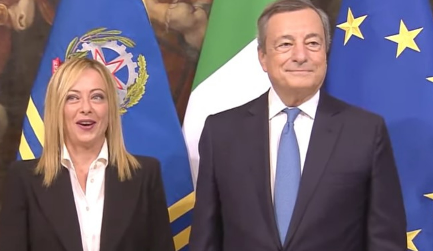 Governo Meloni, il passaggio della campanella e il primo Cdm: le Foto