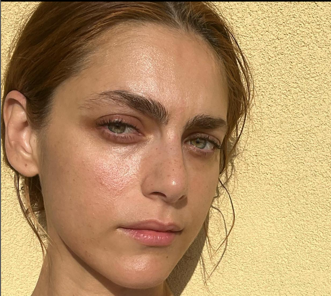 Miriam Leone senza trucco sui social, l’attrice catanese “Mostrarsi imperfetti è un super potere”