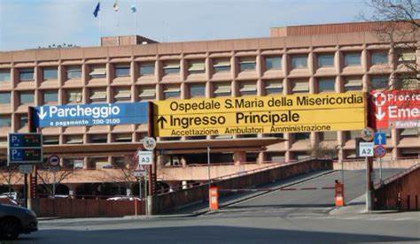 Cade dalla bici con la mamma, grave un bimbo di 3 anni