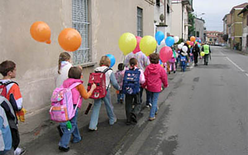Pantelleria, andare a scuola diventa ecologico con Piedibus