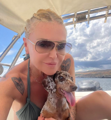 Paola Barale e la sua vita sentimentale: “Sono single, il sesso non manca” Paola Barale e la sua vita sentimentale: “Sono single, il sesso non manca”