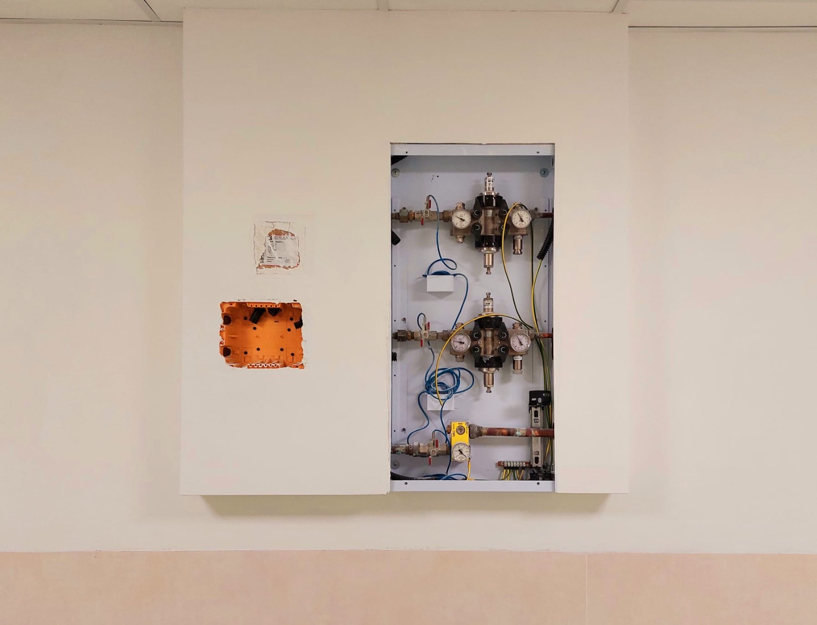 Sanità. Cracolici visita con il rettore Midiri i padiglioni del Policlinico di Palermo “in attesa di consegna”. Le foto