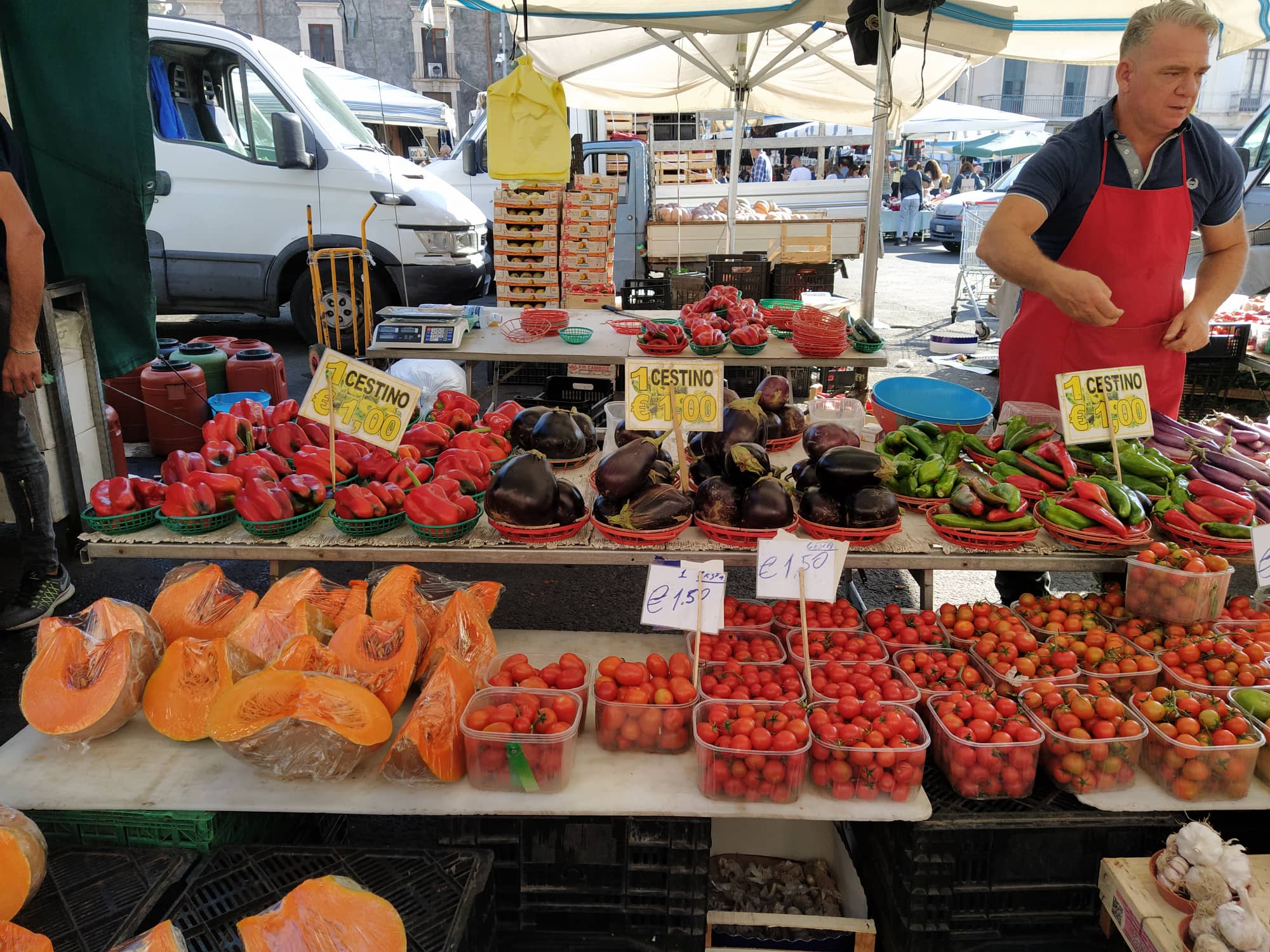 Catania, l’inflazione vista dalla Fiera, “Invenduti i prodotti costosi”