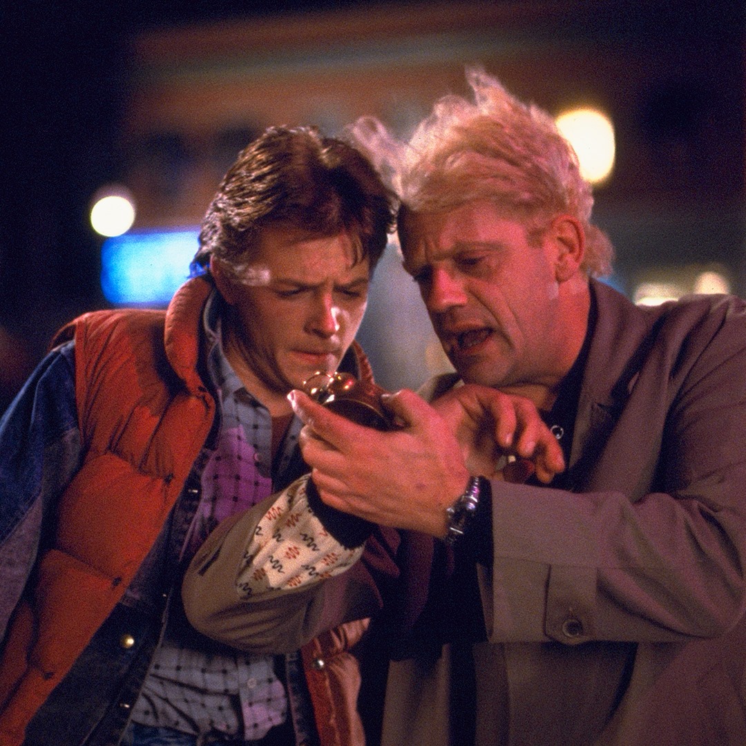 Il 21 ottobre è Il giorno di Ritorno al Futuro: 33 anni fa Marty e Doc volavano nel 2015 Il 21 ottobre è Il giorno di Ritorno al Futuro: 33 anni fa Marty e Doc volavano nel 2015