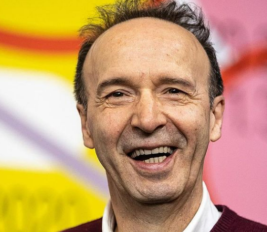 Sanremo 2023, il Festival si apre con Mattarella e Benigni: “Costituzione è un’opera d’arte”