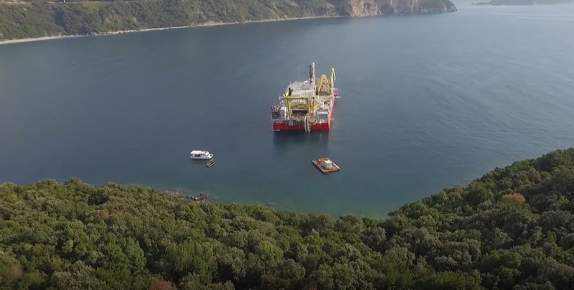 Elettrodotto sottomarino tra Sicilia e Sardegna, sì al nuovo ramo: sarà il più profondo al mondo