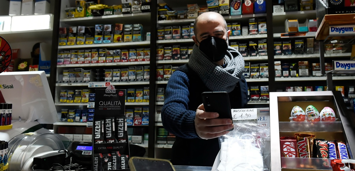Obbligo POS tabaccai 2022: stop pagamenti con carta per sigarette e marche da bollo
