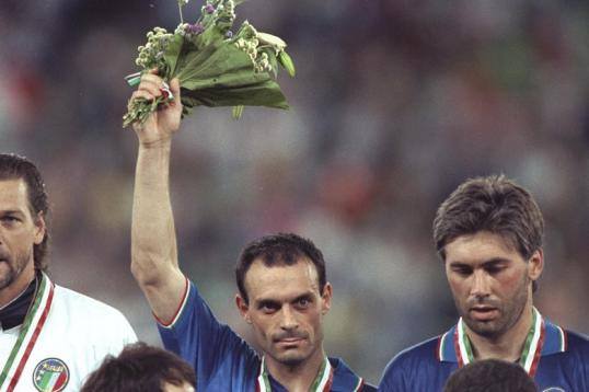 Pechino Express, Totò Schillaci e la moglie tra i protagonisti del viaggio fra India e Cambogia