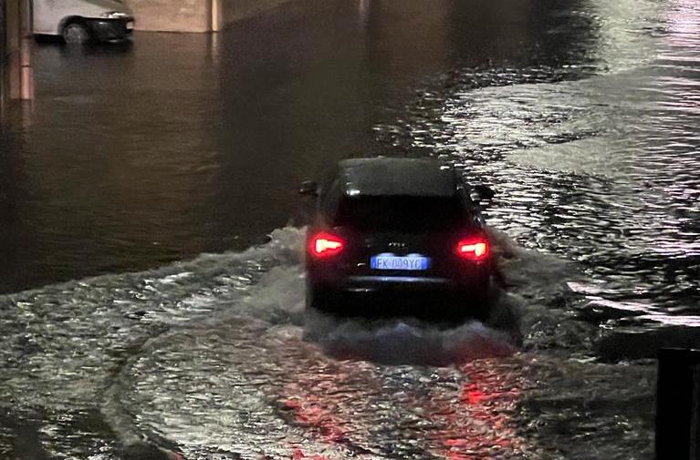 Maltempo: allagamenti e scuole chiuse, le immagini terribili da Trapani e provincia