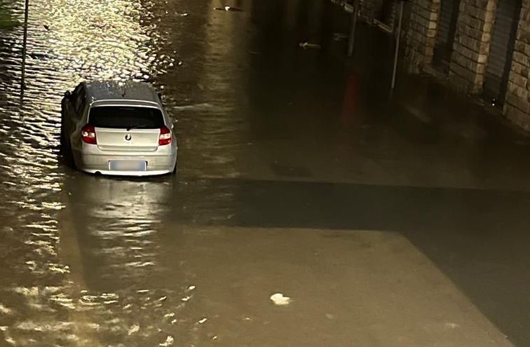 Maltempo: allagamenti e scuole chiuse, le immagini terribili da Trapani e provincia