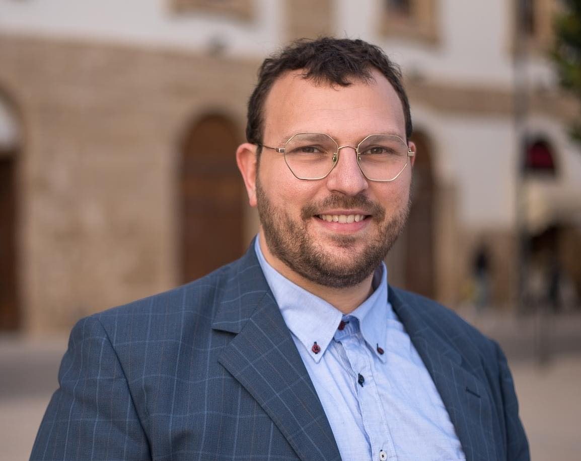 Sciacca punta sulle rinnovabili per un netto taglio delle spese