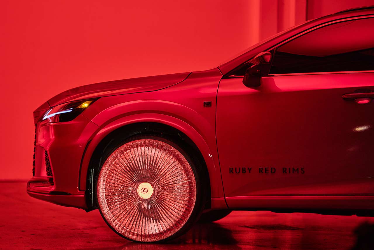 La Lexus viaggia nel regno di Oz