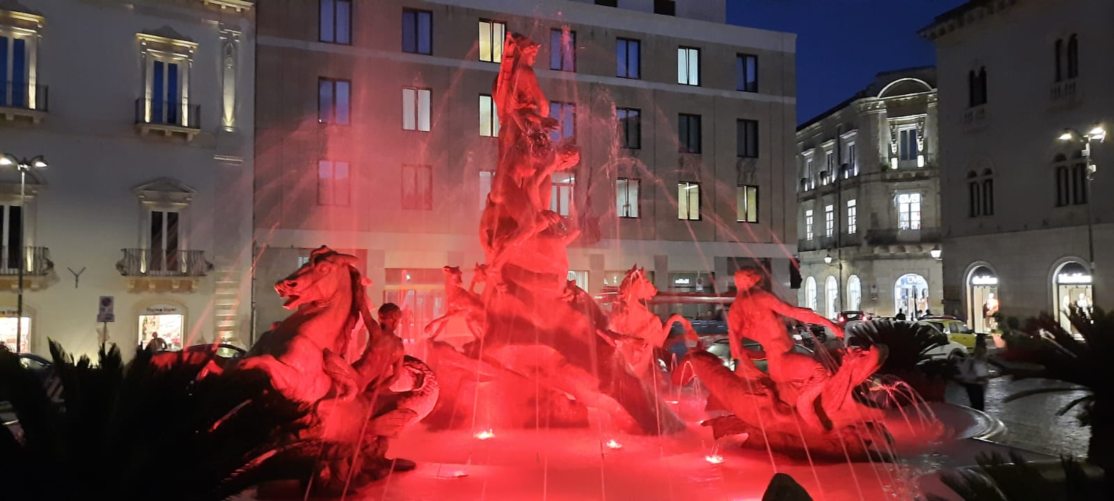 Siracusa, la fontana di Diana si rifà il look: le foto