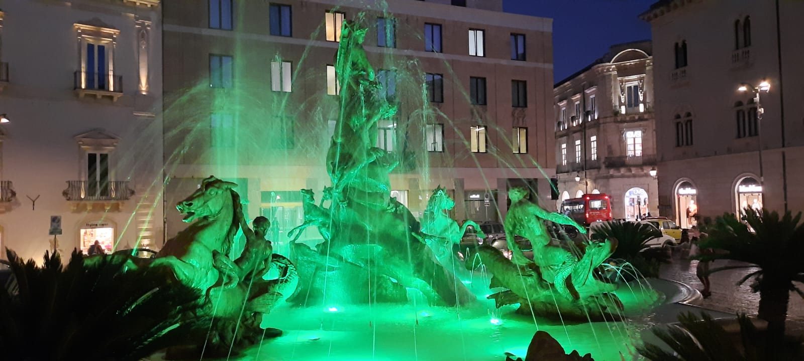 Siracusa, la fontana di Diana si rifà il look: le foto