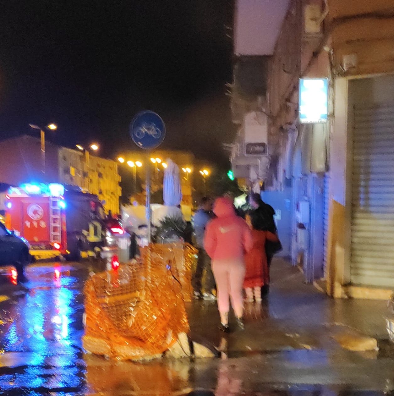 Siracusa, bomba esplode davanti al bar: torna l’incubo racket