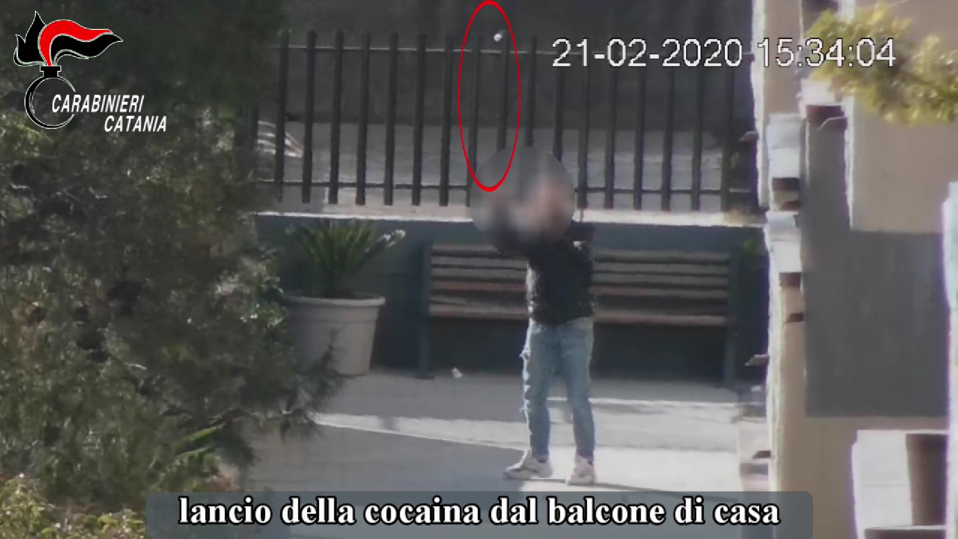 Droga e furti per rifornire il mercatino delle pulci, 8 arresti a Gravina di Catania: NOMI e VIDEO