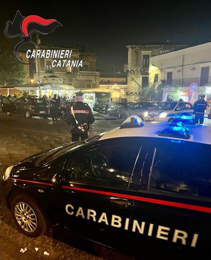 Galleria foto 'Catania, controlli al centro: sanzioni e denunce' - foto 2