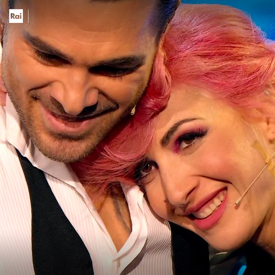 Ballando con le stelle 2022, due le coppie eliminate e una ritirata nella sesta puntata: chi sono Ballando con le stelle 2022, due le coppie eliminate e una ritirata nella sesta puntata: chi sono