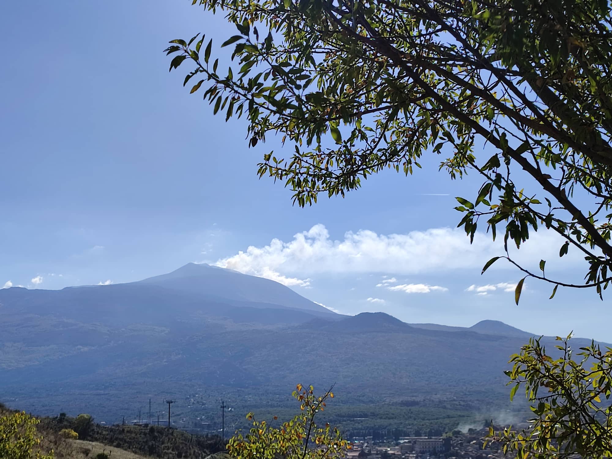 Etna, rientra l’allerta: sciame sismico interrotto, Bocca Nuova quasi spenta