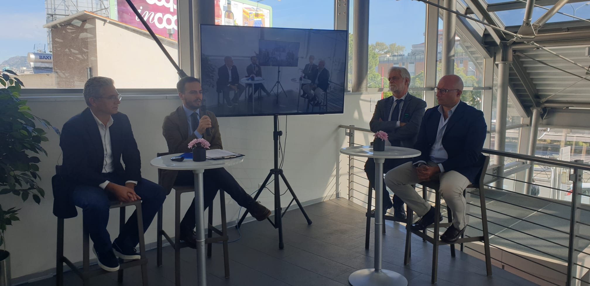 Galleria foto '“L’impresa al centro”, l’importanza delle fonti rinnovabili: “Obbligo etico ed economico”' - foto 1