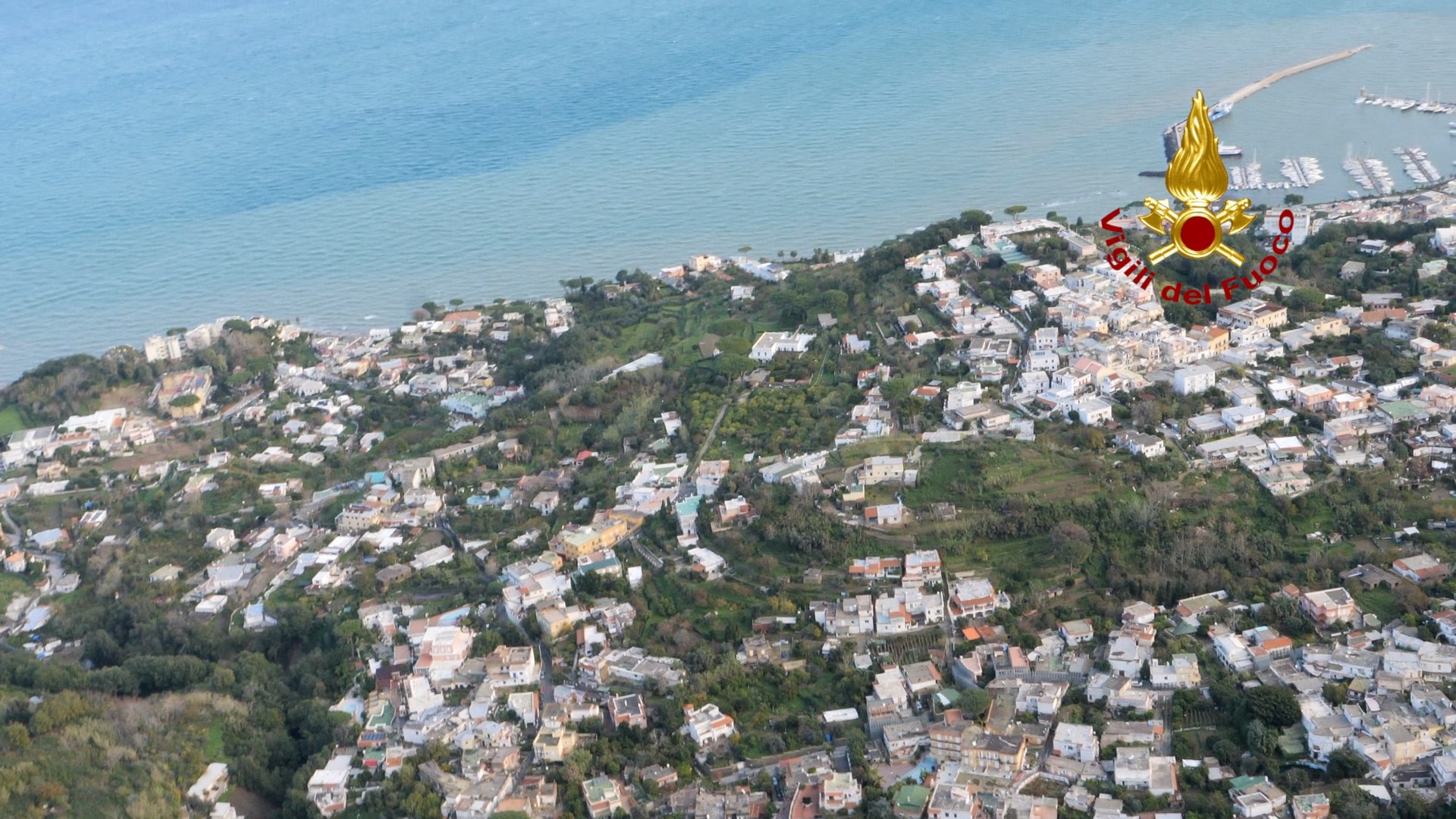 Ischia, 7 vittime accertate (anche un neonato) e continuano i soccorsi – FOTO e VIDEO