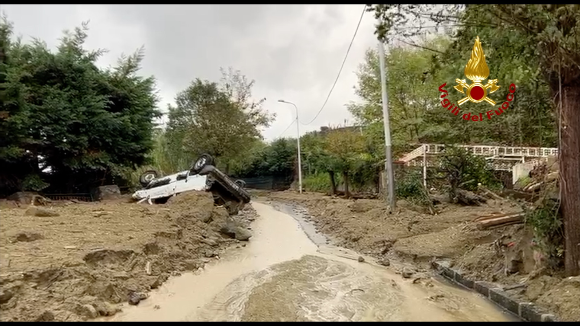 Ischia, 7 vittime accertate (anche un neonato) e continuano i soccorsi – FOTO e VIDEO