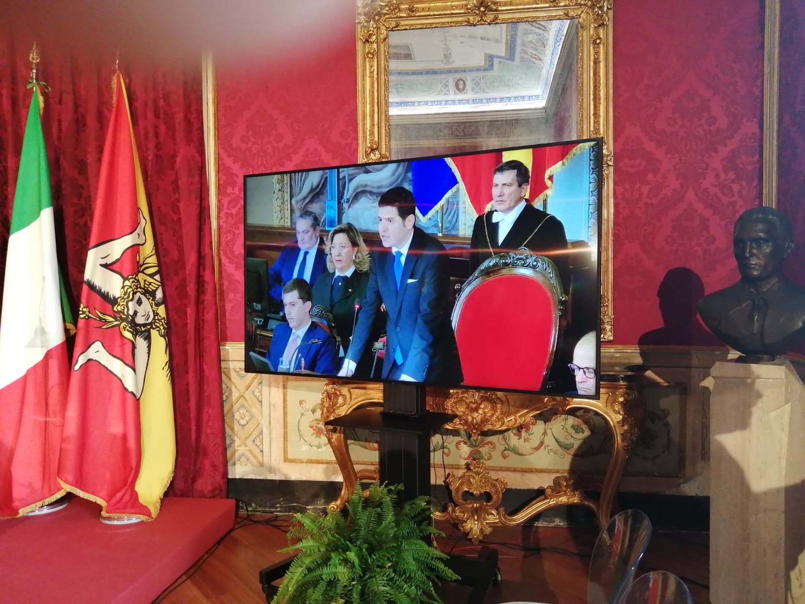 Schifani, sprint per la Giunta dopo lo strappo con Micciché