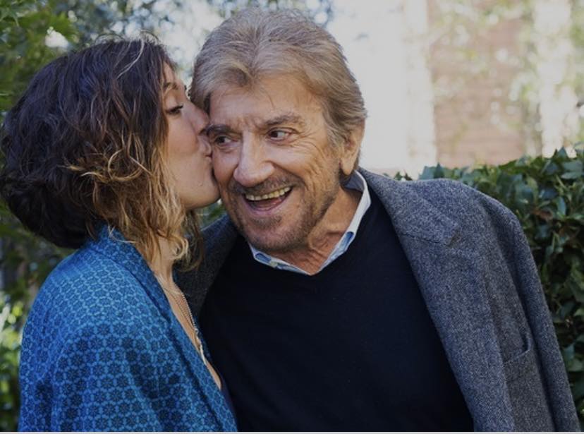 Due anni fa ci lasciava Gigi Proietti, la figlia: “Più il tempo passa più mi manchi”