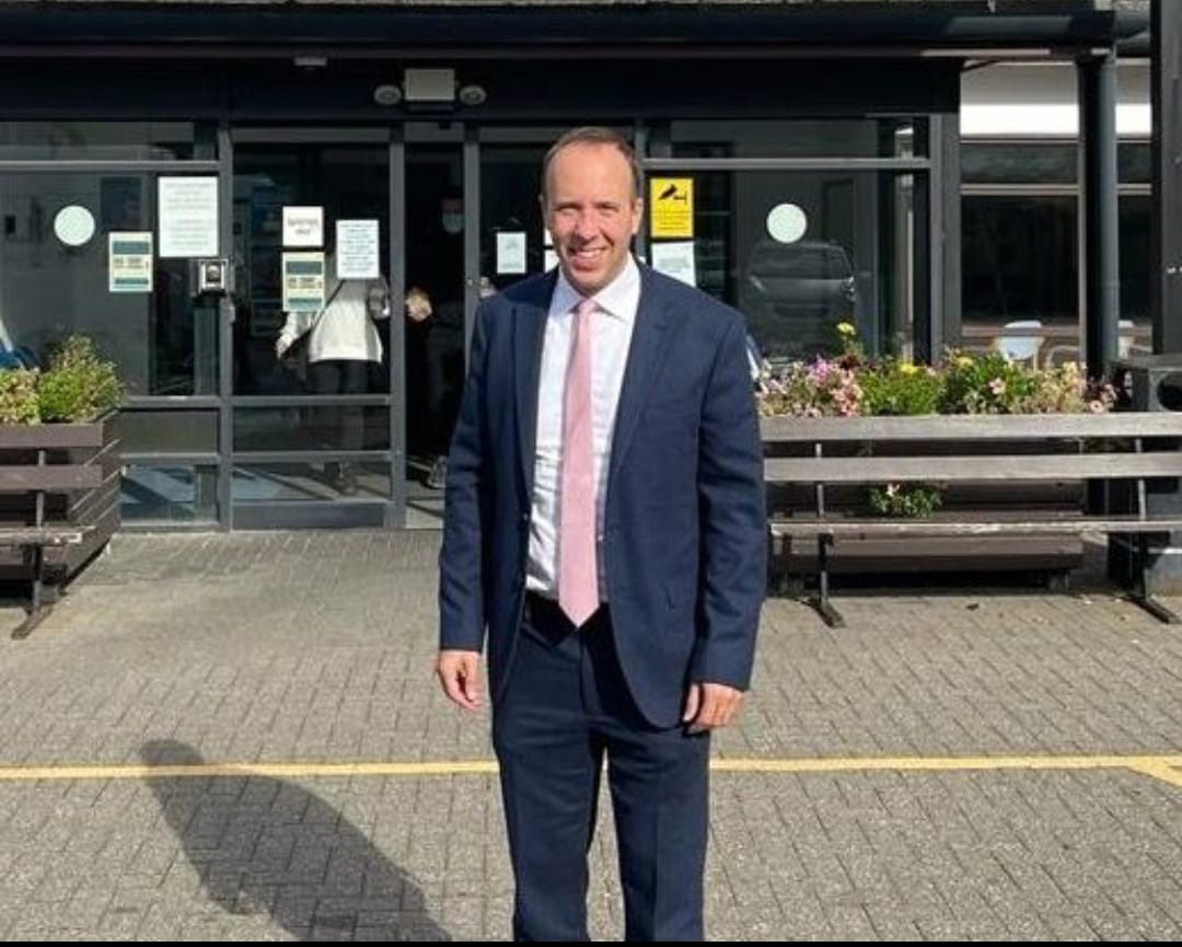 GB, ex ministro Hancock parteciperà a reality: sospeso da deputato Tory