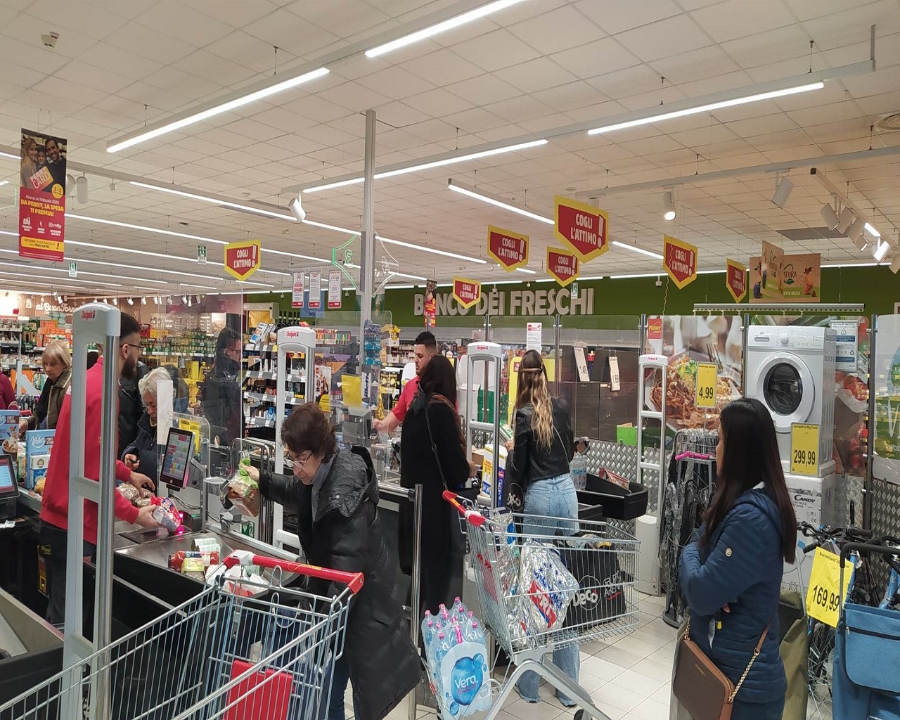 Colletta alimentare a Catania, La Venia: “Provo l’emozione di chi può sentirsi utile” – FOTO E VIDEO