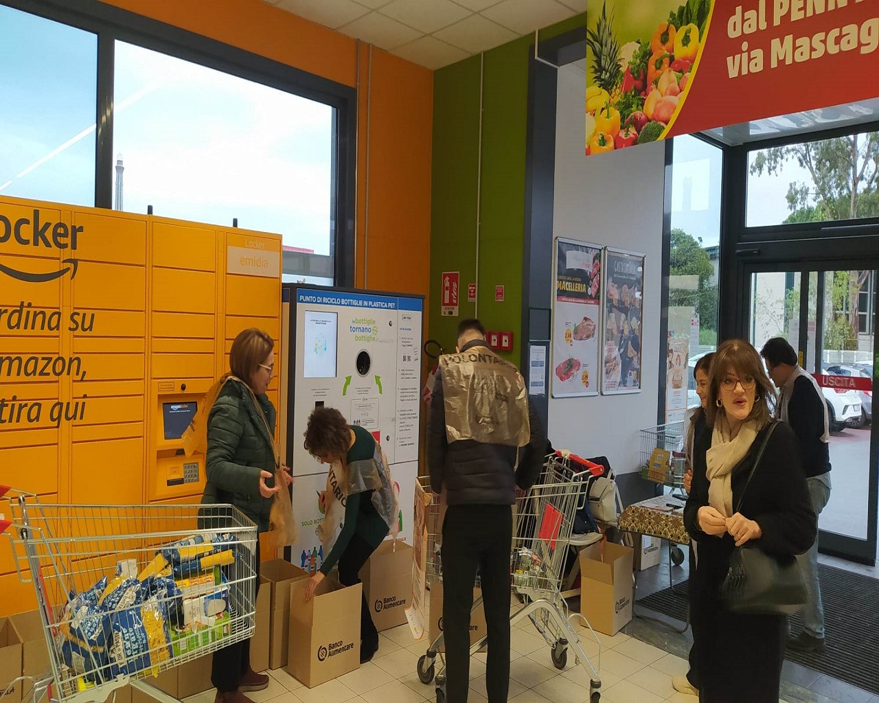 Galleria foto 'Colletta alimentare a Catania, La Venia: “Provo l’emozione di chi può sentirsi utile” – FOTO E VIDEO' - foto 5