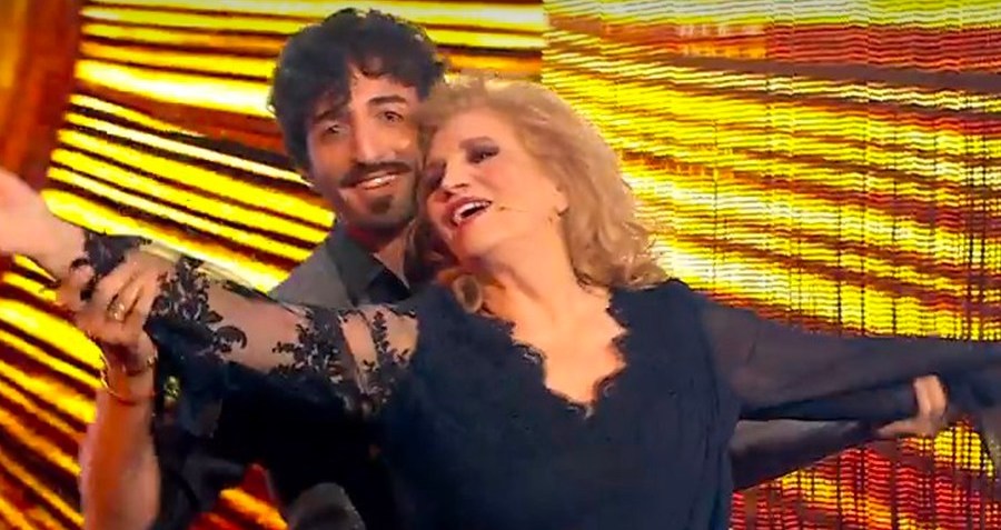 Ballando con le stelle: eliminato Biagiarelli fidanzato della Lucarelli, classifica della settima puntata