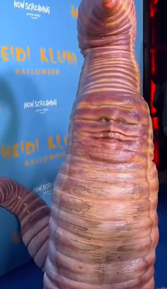 Halloween 2022, dai Ferragnez a Paris Hilton: costumi e feste dei VIP – FOTO