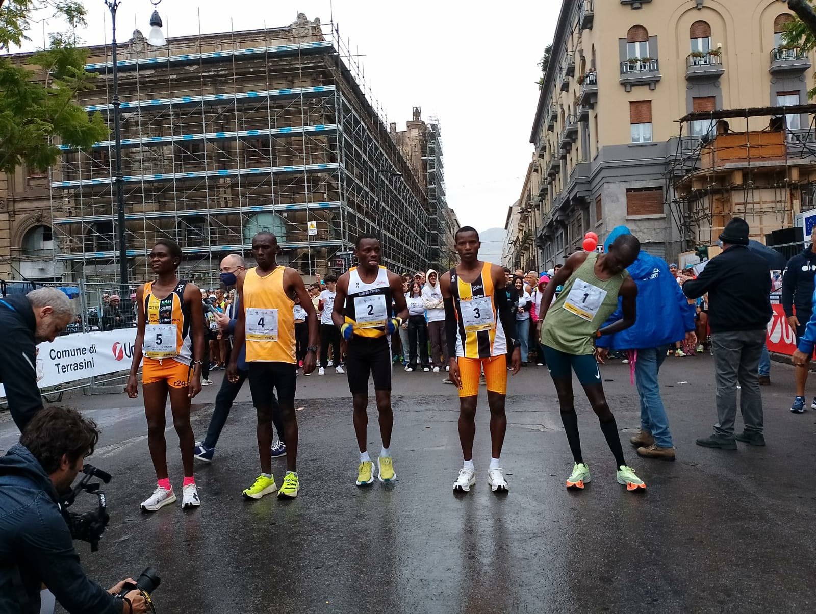Galleria foto 'XXVII Maratona di Palermo tra competizione, solidarietà e prevenzione' - foto 3